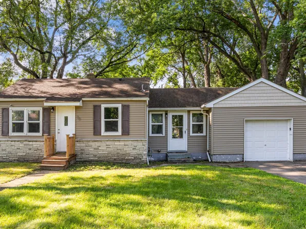 30 62 1/2 Way NE, Fridley, MN 55432