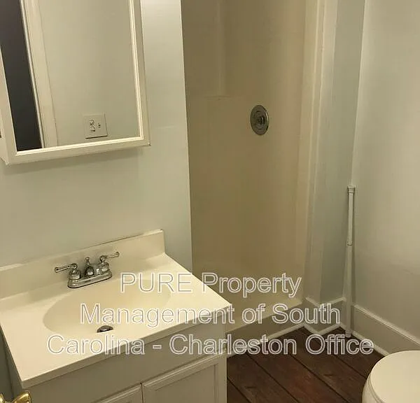 51 Smith St #A — Photo 11