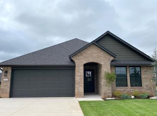 4800 Desert Willow Ln, Edmond, OK 73034