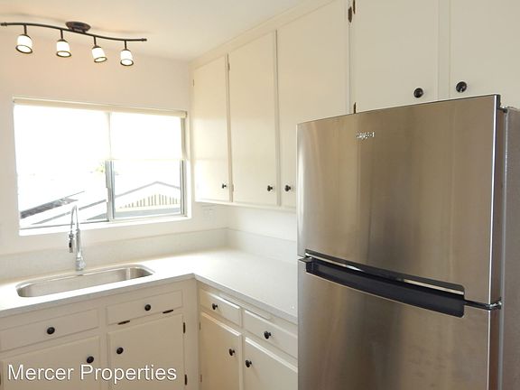5th image of 3662 32nd St APT 4