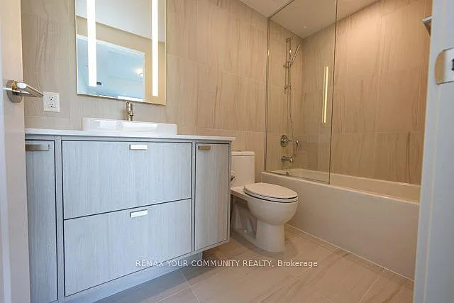259 The Kingsway #428 — Photo 35