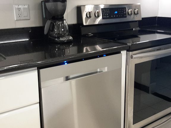 5th image of 5005 Collins Ave APT 1025