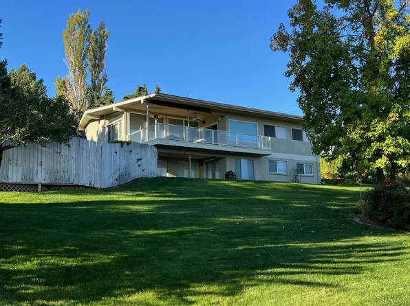 1043 Allenwhite Dr, Richland, WA 99352