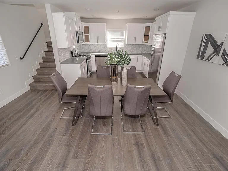 3913 Brighton Ave — Photo 4