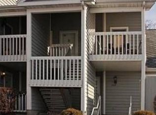 1522 N Oak Hill Dr UNIT L-4, South Bend, IN 46637