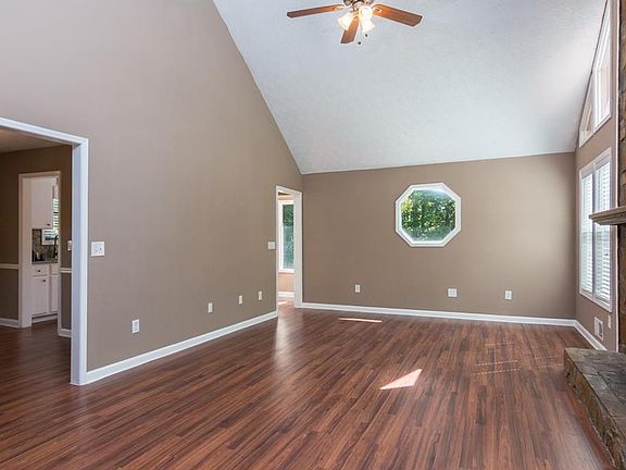5th image of 4757 Forest Valley Pl NE