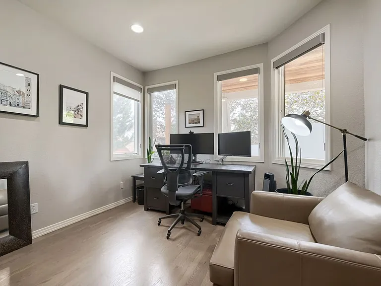 927 Poplar Pl — Photo 23