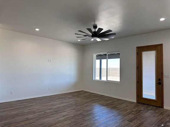 4th image of 3368 W 36th Pl
