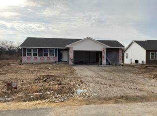 658 Anacostia Dr, Roscoe, IL 61073