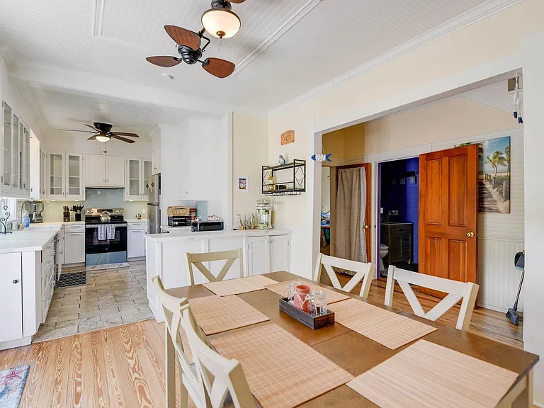 524 White St — Photo 30