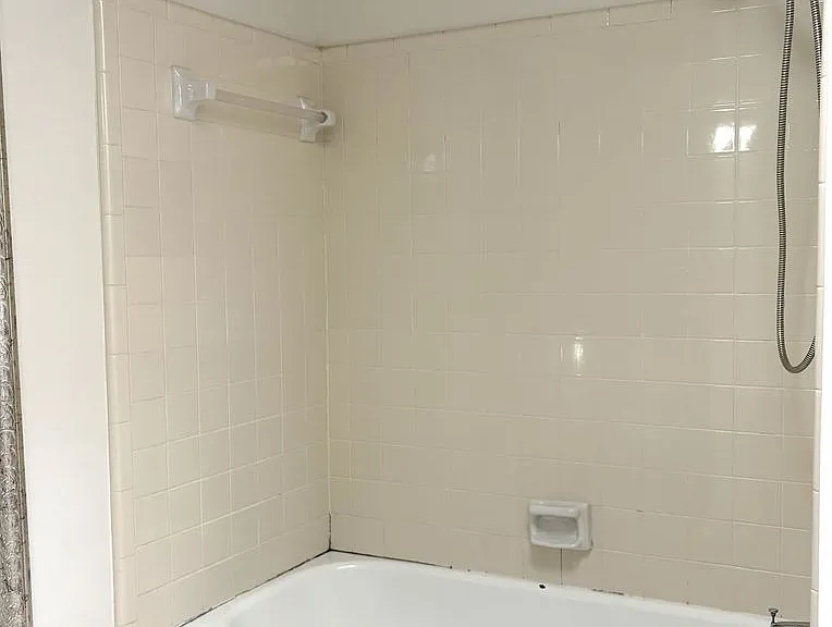 5900 Grelot Rd #101 — Photo 15