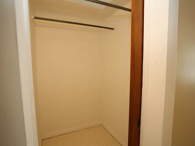 31 Willow St — Photo 9