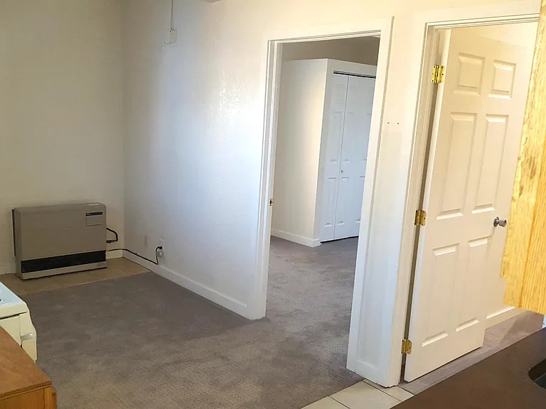 111 N Park St #C — Photo 2