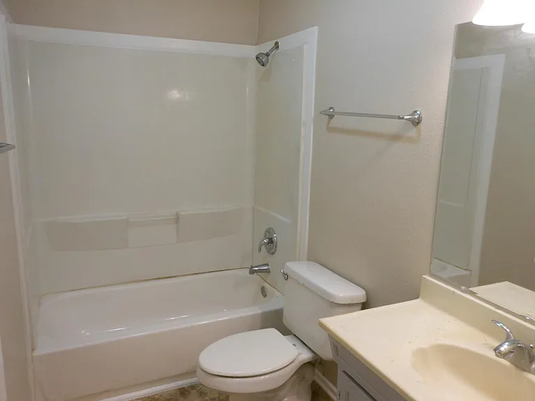 333 Briarwood Dr — Photo 11