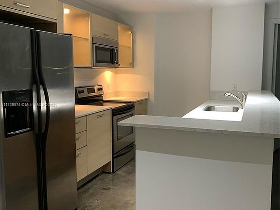 4th image of 350 NE 24th St APT 505
