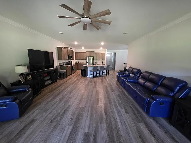352 Castlepath Dr SW — Photo 8