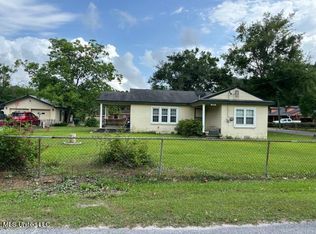 3536 Lawrence St, Moss Point, MS 39563
