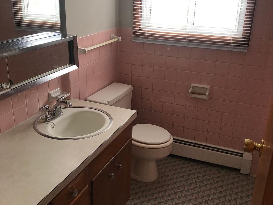 2nd image of 1907 Colfax Ave S #302