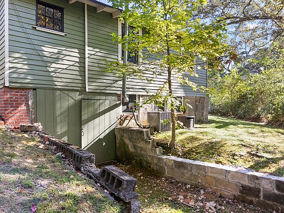 5th image of 313 California Ave #B