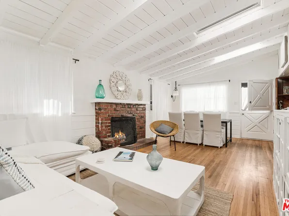 325 10th St, Manhattan Beach, CA 90266