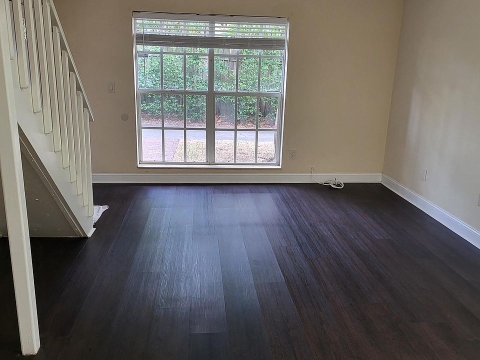 1st image of 2949 Day Ave