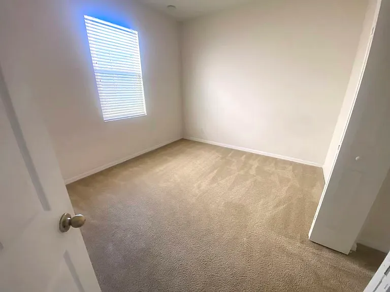 10051 Medallion Bluff Ln — Photo 13