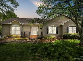 126 Ridgeline Rd, Clyde, NC 28721
