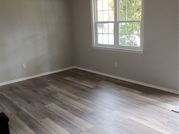 4th image of 3602 Luckylee Cres