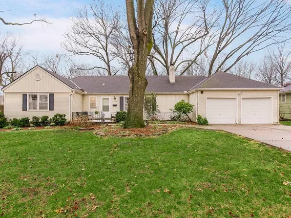 9804 Holly St, Kansas City, MO 64114