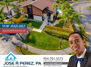 1560 E Sandpiper Cir, Pembroke Pines, FL 33026