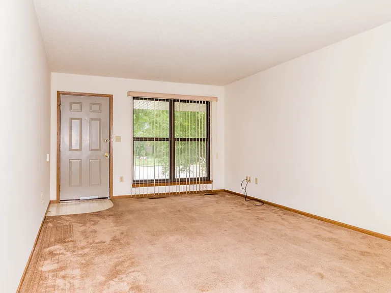 1616-1618 Handley Pl — Photo 4