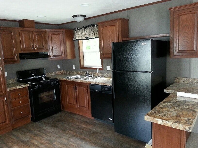 2nd image of 46 Skyridge Ln