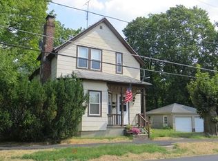 65 Burnett St, Auburn, MA 01501