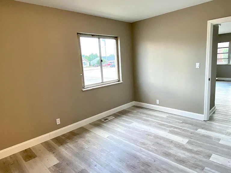 9 Linwood Ave #4 — Photo 7
