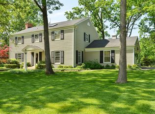 908 Wildwood Ln, Northbrook, IL