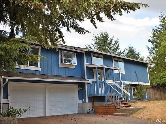3rd image of 9609 Mallard Dr SE