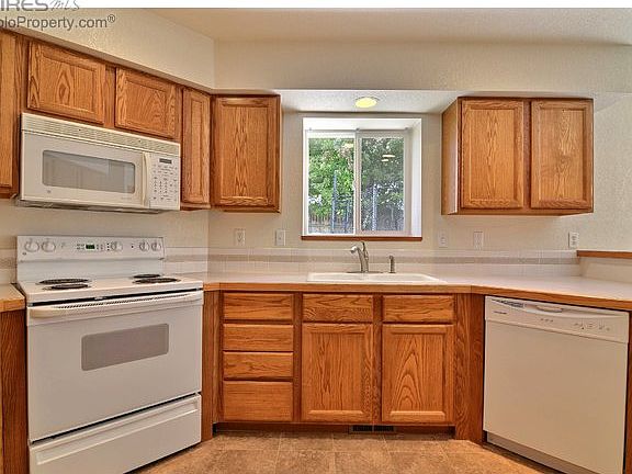 5th image of 1155 53rd Ave