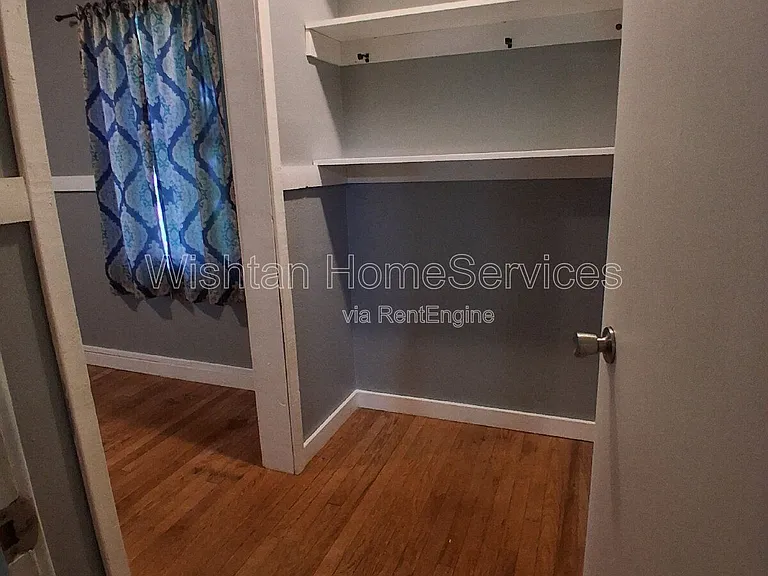 701 N E St — Photo 12