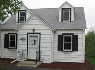 3163 Centerville Rd, Vadnais Heights, MN 55127