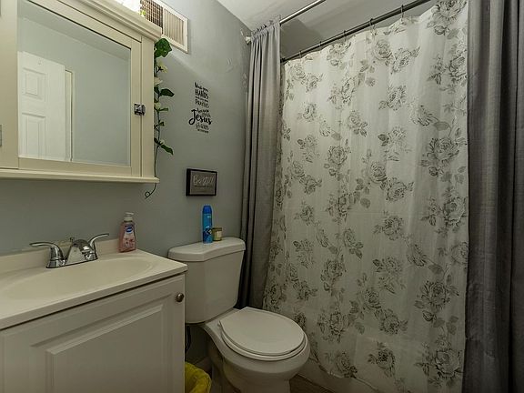 5th image of 1315 Woodward Ave