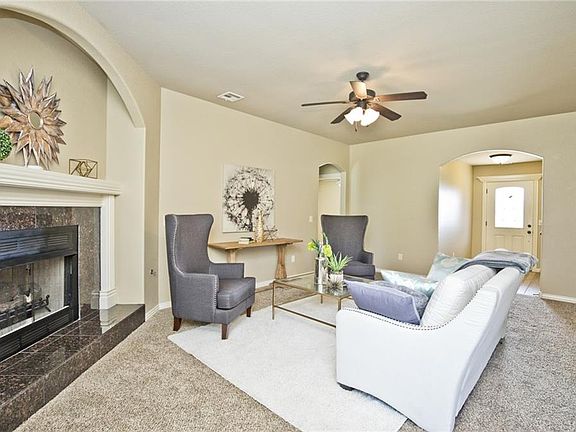 3rd image of 4012 W Mahogany Dr
