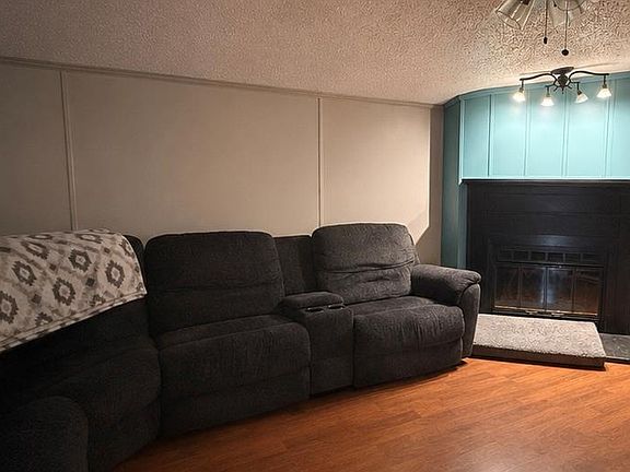 4th image of 19224 Goldfinch Dr