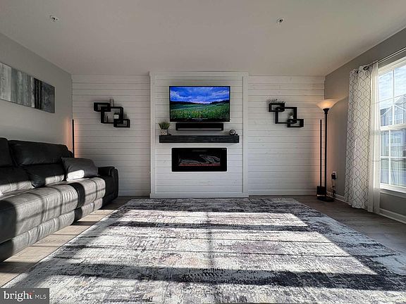 3rd image of 4475 Wild Orchid Ln