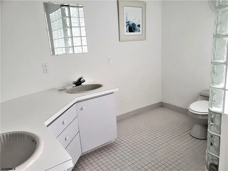 8606 Monmouth Ave #9/13 — Photo 9