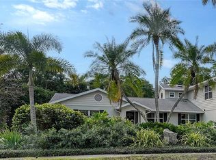 512 Sapphire Dr, Sarasota, FL 34234