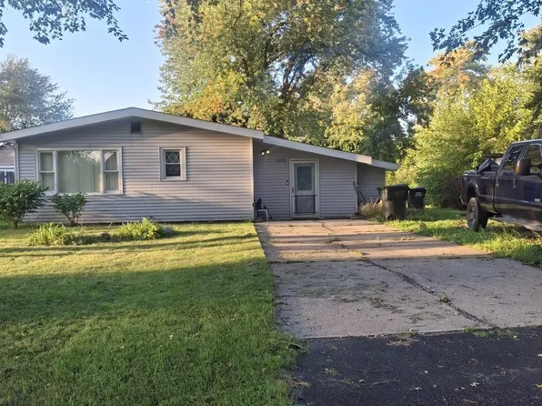 2002 Burr Oak Ln, Lindenhurst, IL 60046