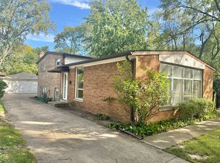 304 Hibbard Rd, Wilmette, IL 60091