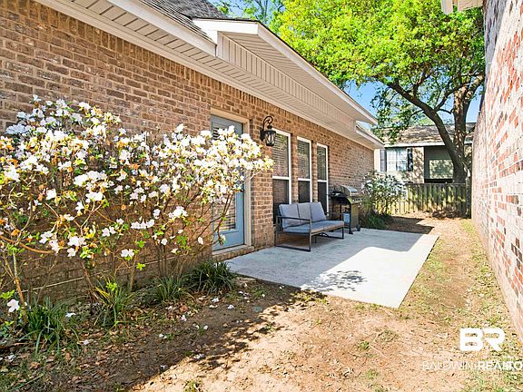 5th image of 868 Grant Park Dr