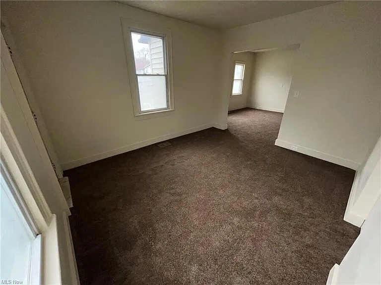 3460 Erin Ave — Photo 2