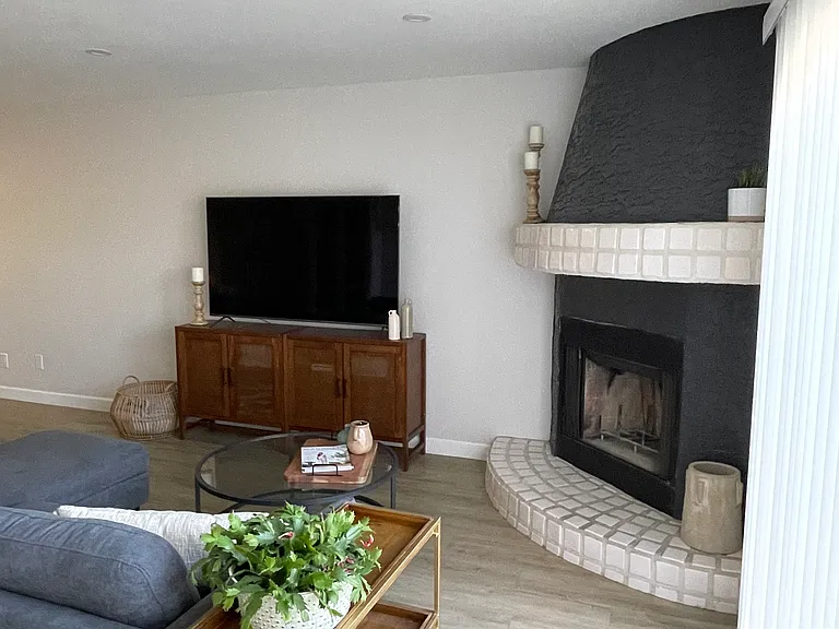 1316 E Susan Ln — Photo 16